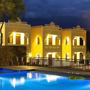 Hill Garden Retreat Resort