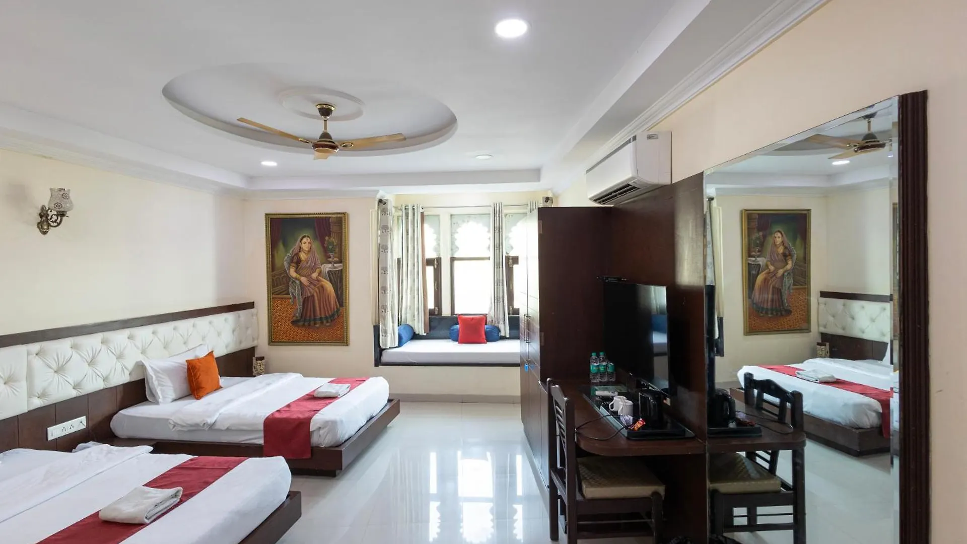 Hide-In Udaipur - A Lake View Boutique Hotel 3*,  India