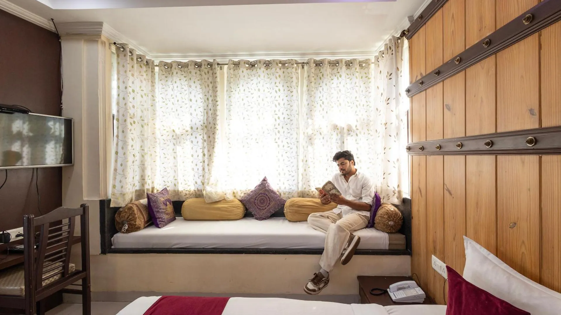 Hide-In Udaipur - A Lake View Boutique Hotel