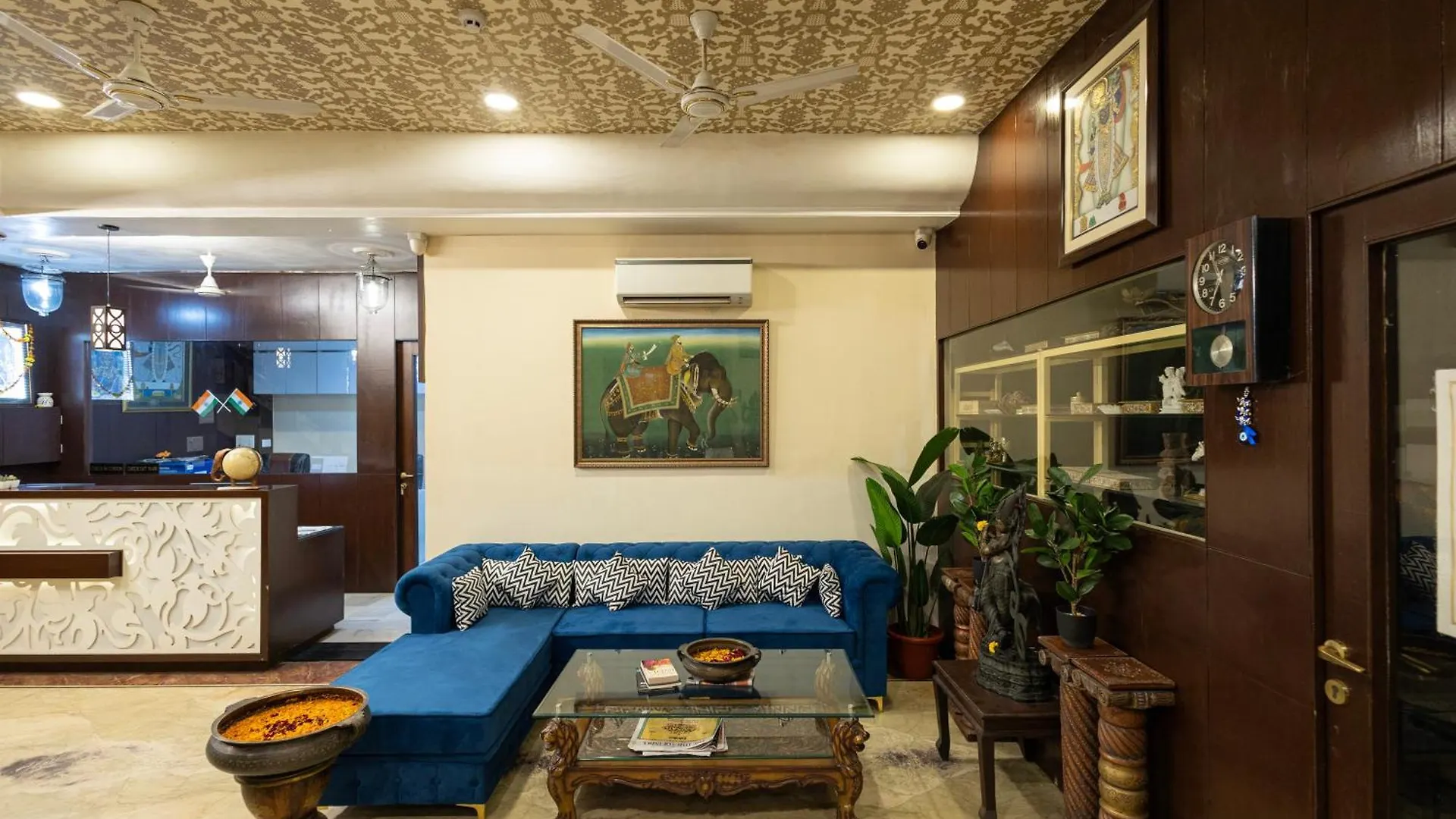 Hide-In Udaipur - A Lake View Boutique Hotel