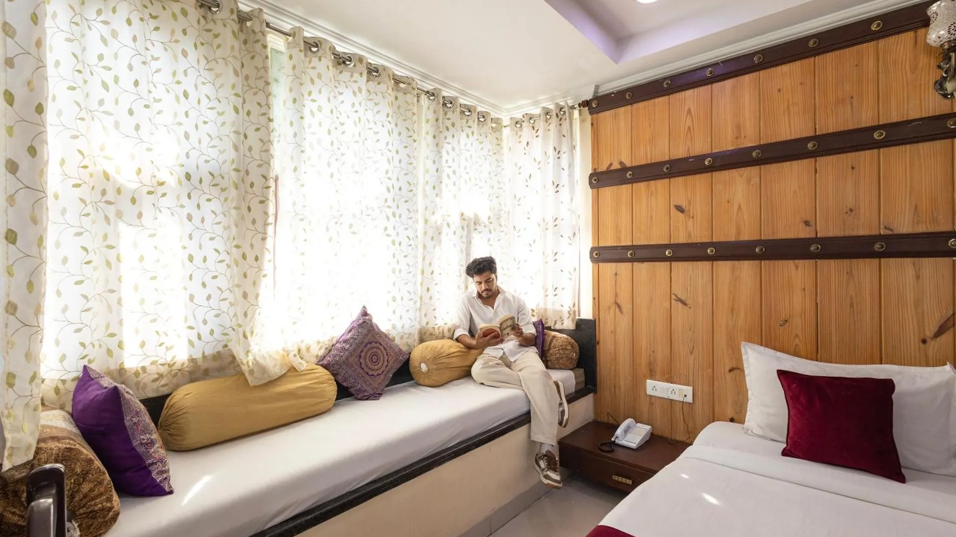 Hide-In Udaipur - A Lake View Boutique Hotel