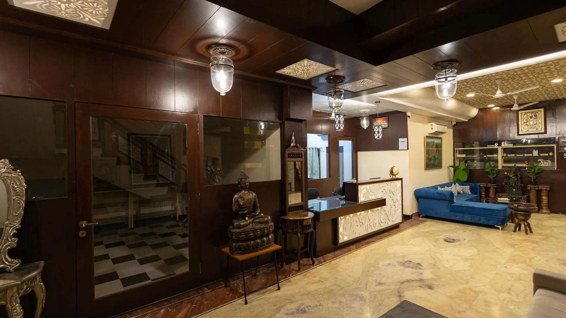 Hide-In Udaipur - A Lake View Boutique Hotel