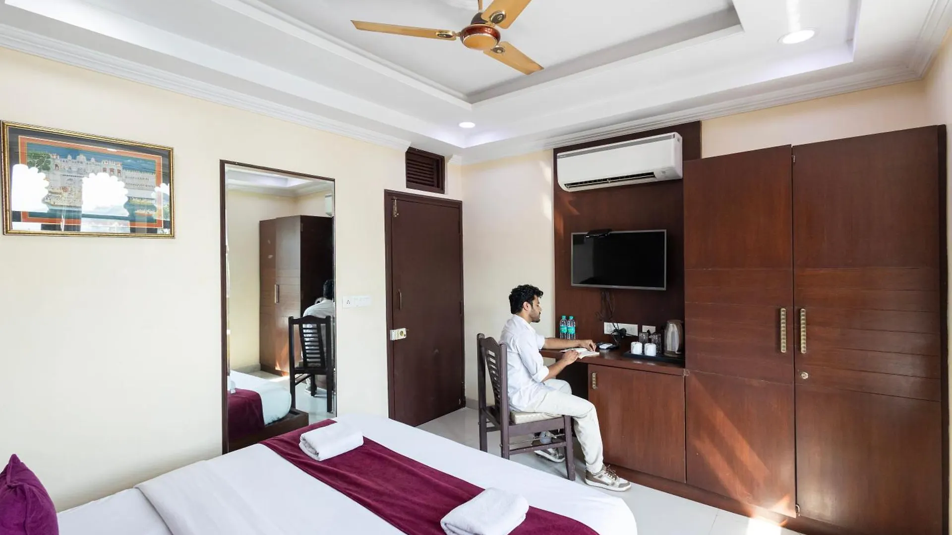 Hide-In Udaipur - A Lake View Boutique Hotel India