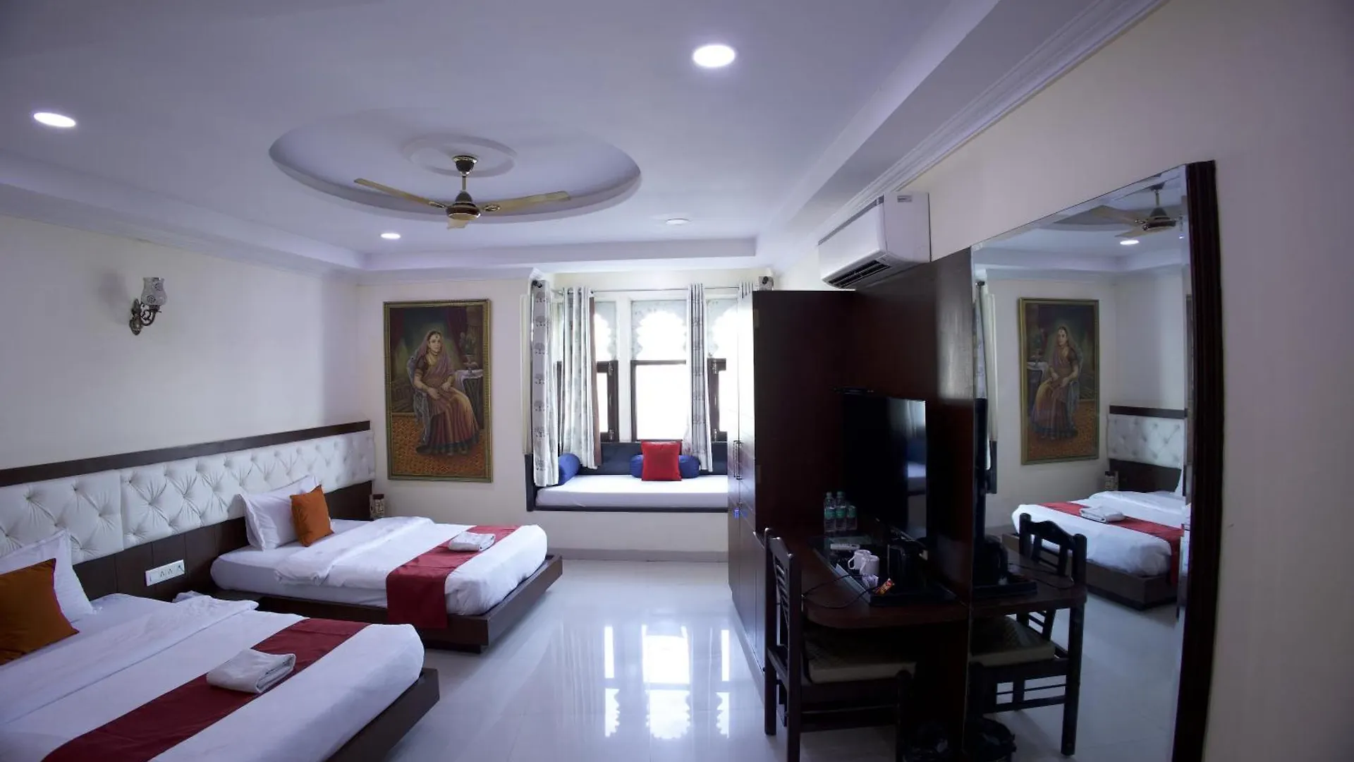 Hide-In Udaipur - A Lake View Boutique Hotel India